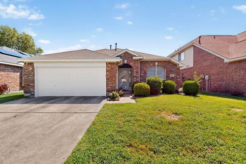 6619 Fairglen Dr, Arlington, TX, 76002-5561 | Card Image