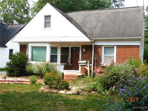 42 Sandra Pl, Hamburg, NY, 14075-5307 | Card Image