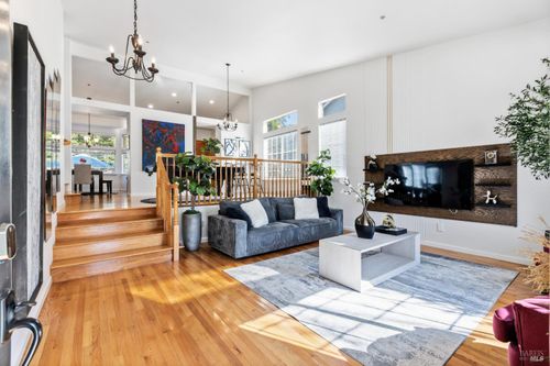 134 Grevillia Dr, Petaluma, CA, 94952-6110 | Card Image