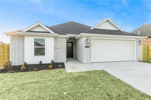 410 Peach Avenue, Centerton, AR, 72719 | Card Image