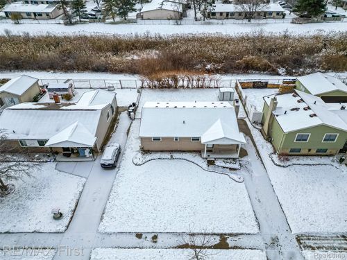 41498 Harvard Dr, Sterling Heights, MI, 48313-3634 | Card Image