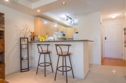 303-20200 56 Ave, Langley, BC, V3A8S1 | Card Image
