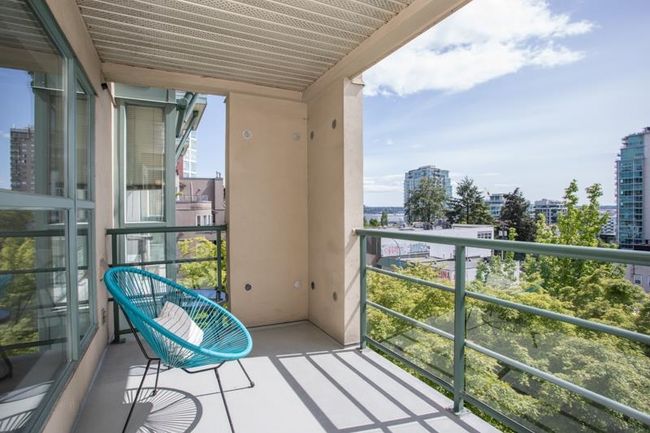 504 - 212 Lonsdale Avenue, Condo with 1 bedrooms, 1 bathrooms and 1 parking in North Vancouver BC | Image 2