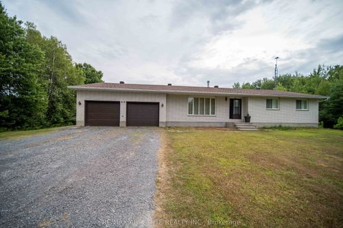 219 St Thomas Rd, Vars, ON, K0A3H0 | Card Image