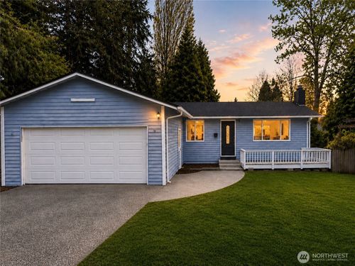 9439 11th Ave Sw, Seattle, WA, 98106-2907 | Card Image