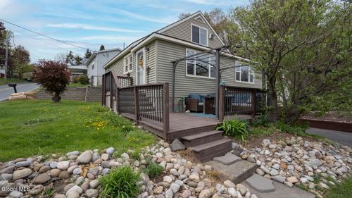 3 Lake Shore Dr, Wynantskill, NY, 12198-2511 | Card Image