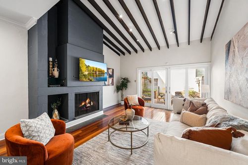 510 S 20th St, PHILADELPHIA, PA, 19146-1302 | Card Image