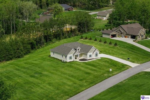 222 Ferndale Dr, Elizabethtown, KY, 42701-7346 | Card Image