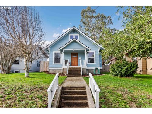 2650 Sheridan Ave, North Bend, OR, 97459-3204 | Card Image