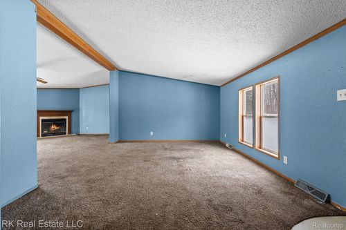 8237 Lambs Rd, Wales, MI, 48027-2615 | Card Image