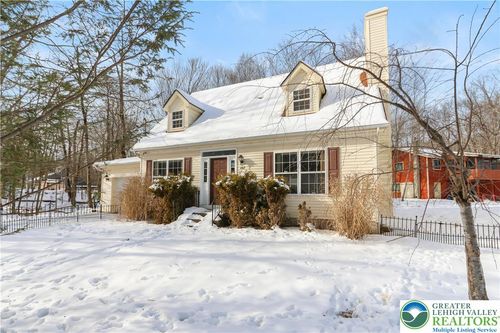 462 Country Place Dr, Tobyhanna, PA, 18466-7941 | Card Image