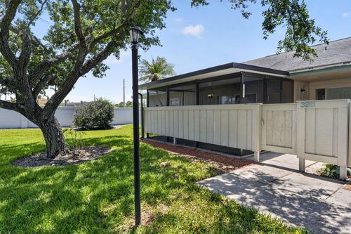3911 Nw Cinnamon Tree Cir, Jensen Beach, FL, 34957-3640 | Card Image