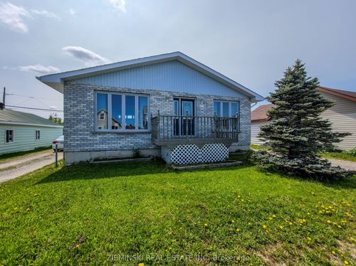 {{alt}} | Card Image