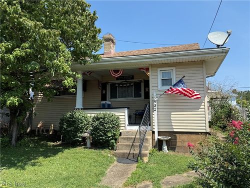 832 Grant Avenue, Martins Ferry, OH, 43935 | Card Image