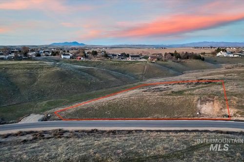 8134 Quail Hollow Dr, Middleton, ID, 83644-1173 | Card Image
