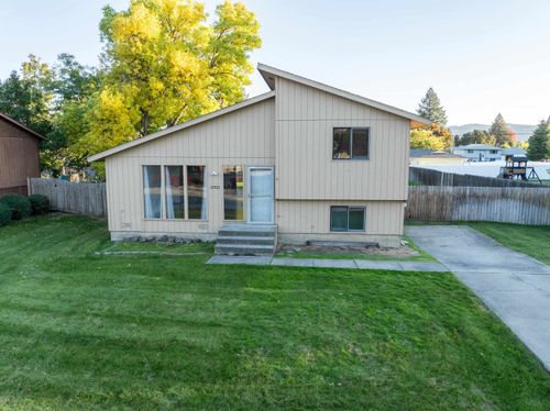 11922 E 24th Ave, Spokane Valley, WA, 99206-5791 | Card Image