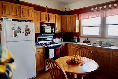 92 Lake St., House other with 4 bedrooms, 1 bathrooms and 1 parking in Stoneboro PA | Image 3