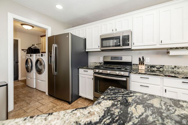 3520 2600, House other with 4 bedrooms, 2 bathrooms and 13 parking in Plain City UT | Image 8