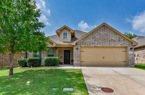 1816 Vallana Dr, Gainesville, TX, 76240-5945 | Card Image