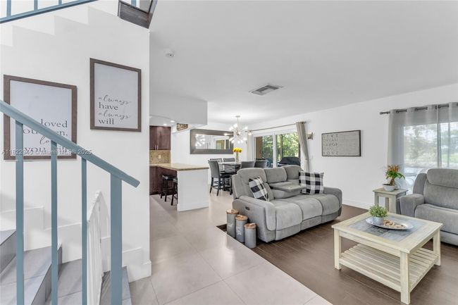 6728 Sw 140 Th Ct, Townhouse with 3 bedrooms, 3 bathrooms and null parking in Miami FL | Image 17