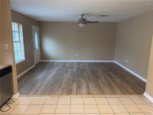 221 E Casa Calvo St, Chalmette, LA, 70043-5121 | Card Image