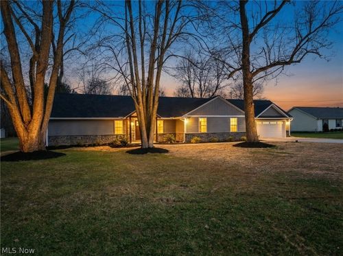 16243 Roselawn Dr, Burton, OH, 44021-9725 | Card Image
