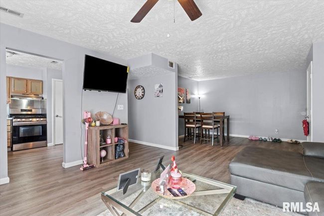 APT-2 - 2900 Taylor Ave, Condo with 2 bedrooms, 2 bathrooms and null parking in Springfield IL | Image 6