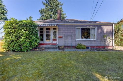 1401 Kossuth Ave, Everett, WA, 98203-6637 | Card Image