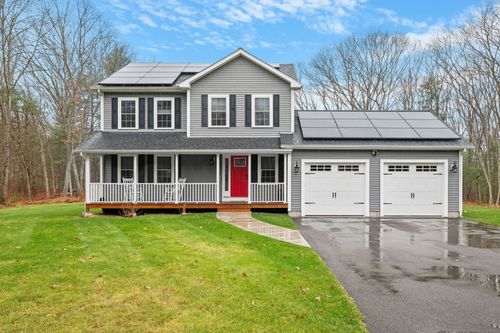 17 Mantup Road, Putnam, CT, 06260 | Card Image