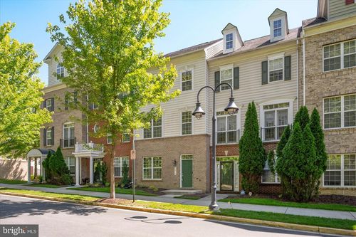 7907 Homefield Dr, LANDOVER, MD, 20785-4717 | Card Image