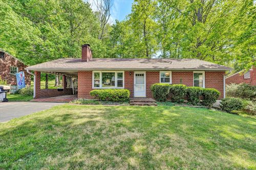 5128 Youngwood Dr Nw, Roanoke, VA, 24017-2046 | Card Image