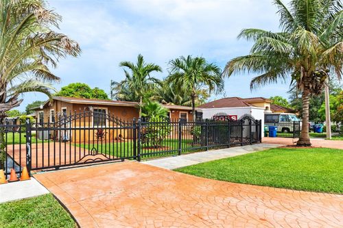 15600 Nw 37th Pl, Miami Gardens, FL, 33054-6348 | Card Image