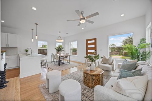 2-7310 Carver Ave, Austin, TX, 78752-2722 | Card Image