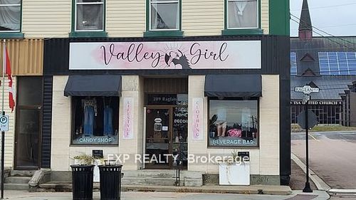 289 Raglan St S, Renfrew, ON, K7V1R3 | Card Image