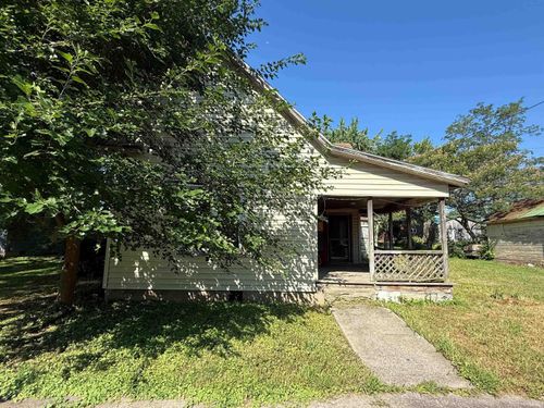 7 Union St, Campbellsburg, IN, 47108-9063 | Card Image