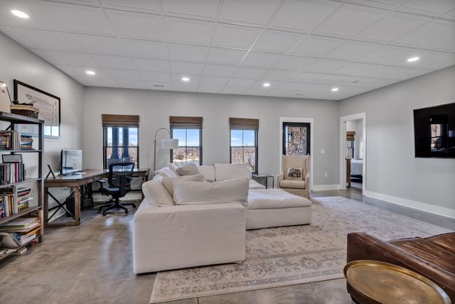 337 Lake Court Dr, House other with 5 bedrooms, 5 bathrooms and 2 parking in Lynchburg TN | Image 37
