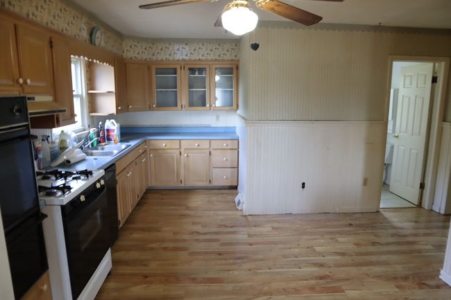 21003 550 East St, House other with 4 bedrooms, 2 bathrooms and 5 parking in Sheffield IL | Image 11