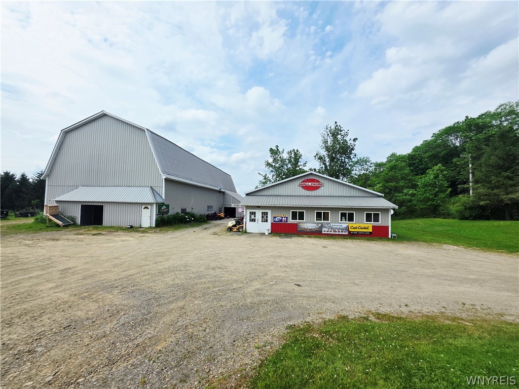 Commercial Sale in East Otto 4