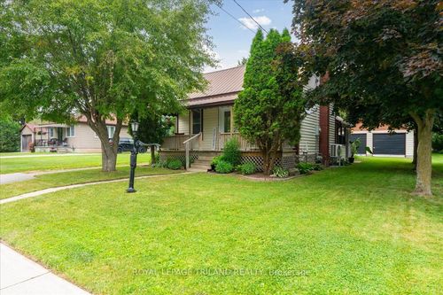 31 Carrall St, St. Marys, ON, N4X1C8 | Card Image