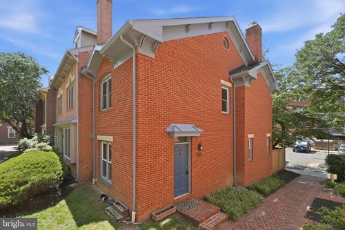 541 Colecroft Ct, ALEXANDRIA, VA, 22314-2149 | Card Image