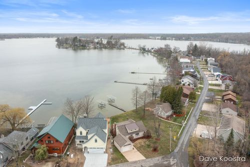 10780 Shady Lane Dr, Middleville, MI, 49333-8774 | Card Image