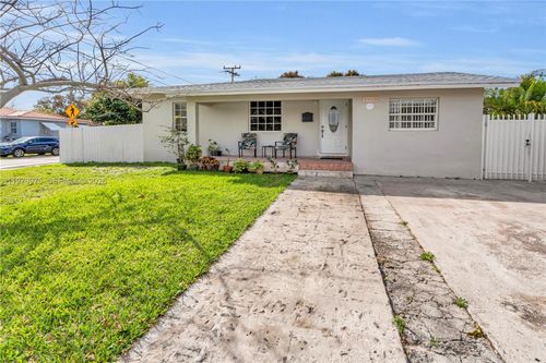 2900 Sw 19th St, Miami, FL, 33145 | Card Image
