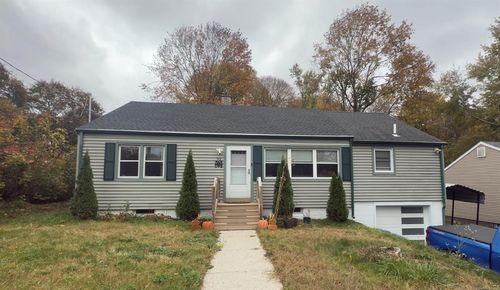 92 Lake St, Moosup, CT, 06354-1110 | Card Image