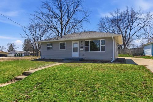 1811 Sager Ave, Waterloo, IA, 50701-3236 | Card Image