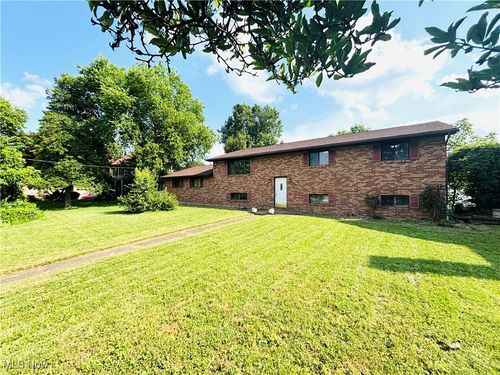 206 E 4th Street, Williamstown, WV, 26187 | Card Image