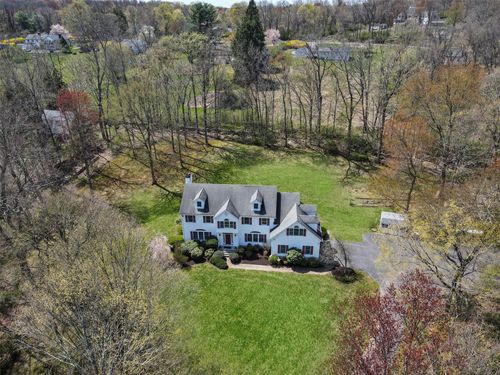 36 Sunderland Ln, Katonah, NY, 10536-3163 | Card Image