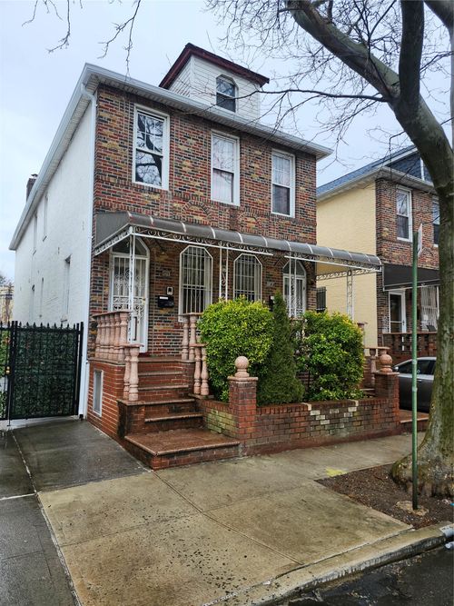 563 E 91st St, New York, NY, 10128-6851 | Card Image