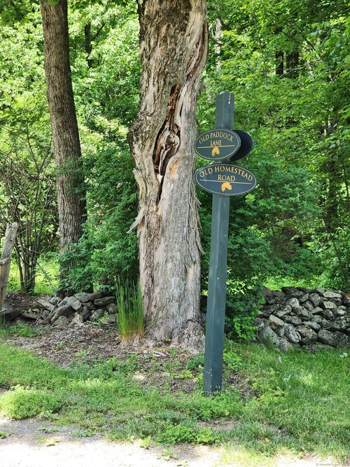11 Old Paddock Ln, South Kent, CT, 06785-1040 | Card Image