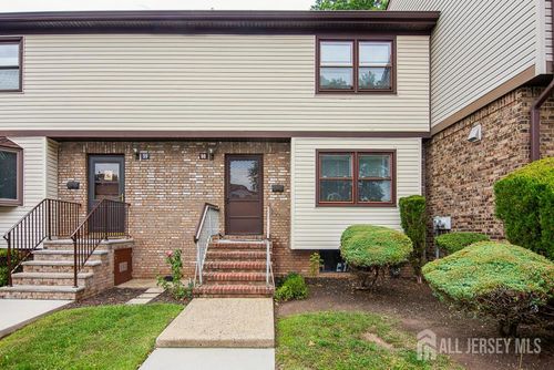 60 Highview Dr, Woodbridge, NJ, 07095-3904 | Card Image