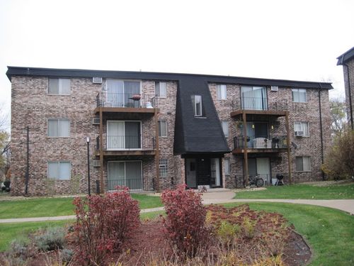 1017 E 194th St, Glenwood, IL, 60425-2235 | Card Image